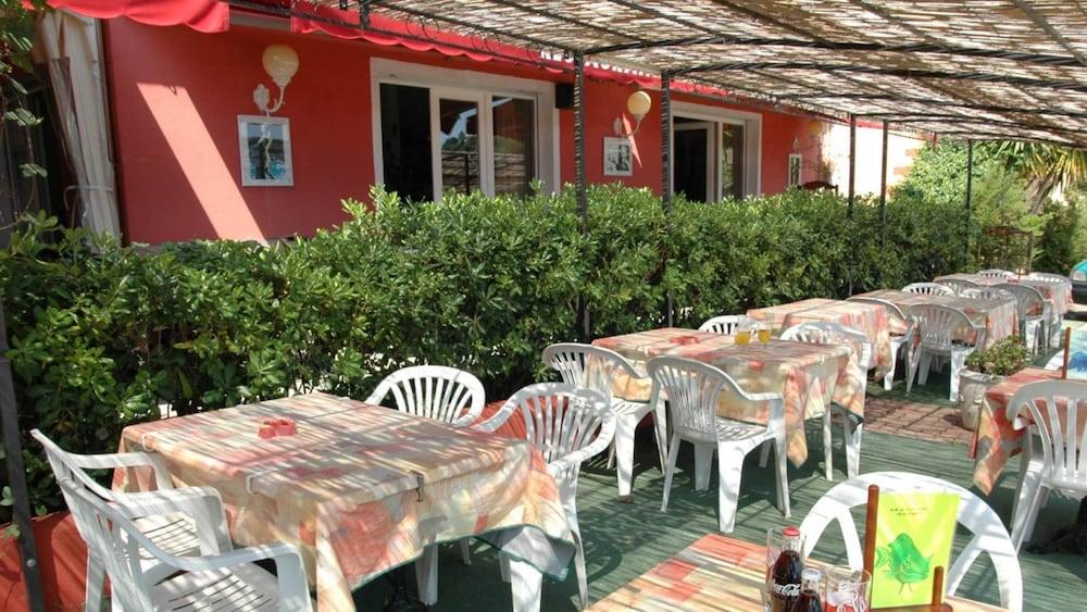 Hotel Residence San Pieru Tarcu Exterior photo
